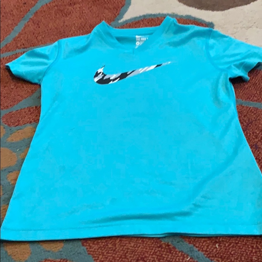 Nike Girls-size Medium blue shirt